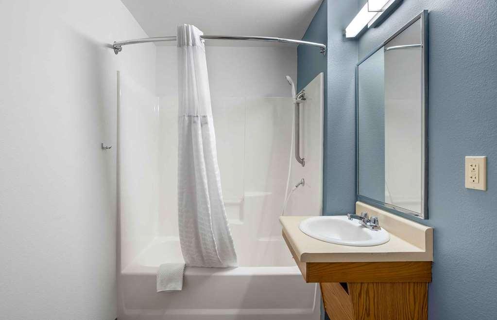 Extended Stay America Select Suites - Orlando - Airport Номер фото