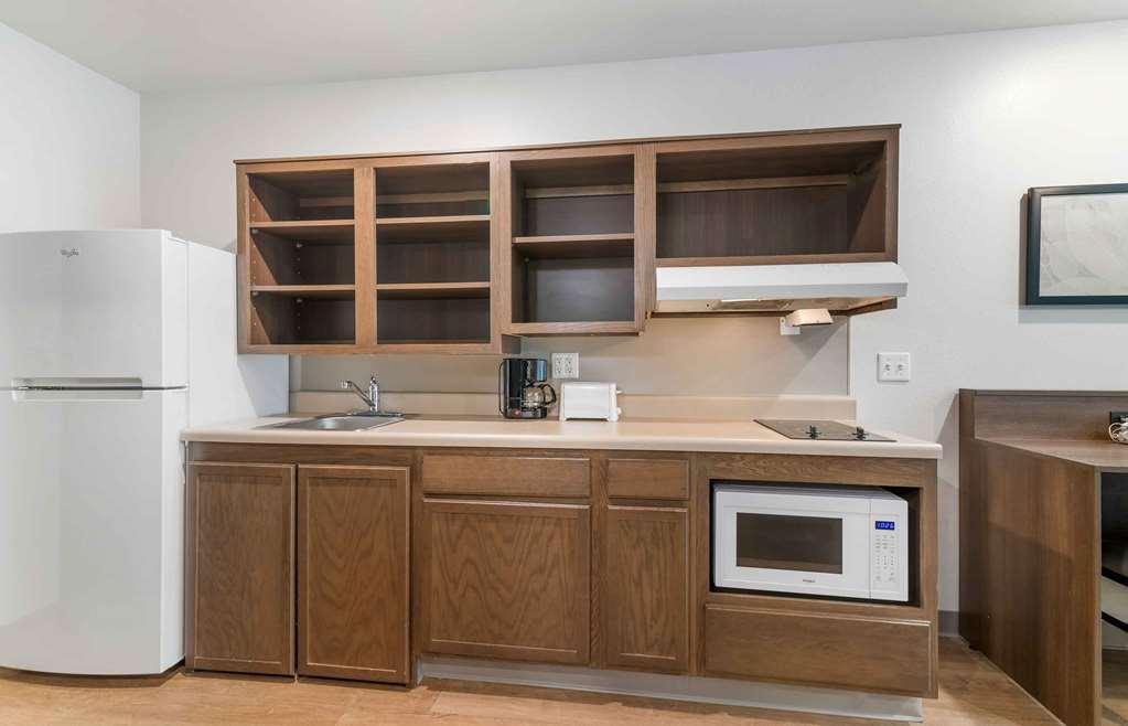 Extended Stay America Select Suites - Orlando - Airport Номер фото